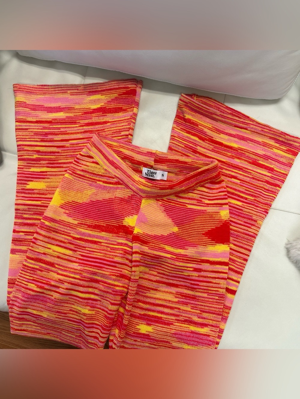 Tiger Mist Luna Flared Knit Pants V-Waist Orange Multicolor Size Small